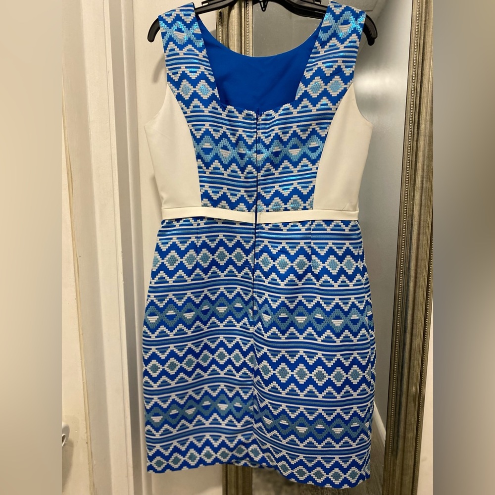 Belle Badgley Mischka Sleeveless Dress, size 12 White Blue Geometric - Picture 3 of 8